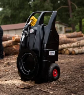 Mobile Kraftstoffversorgung im Wald mit einer Kraftstofftrolley